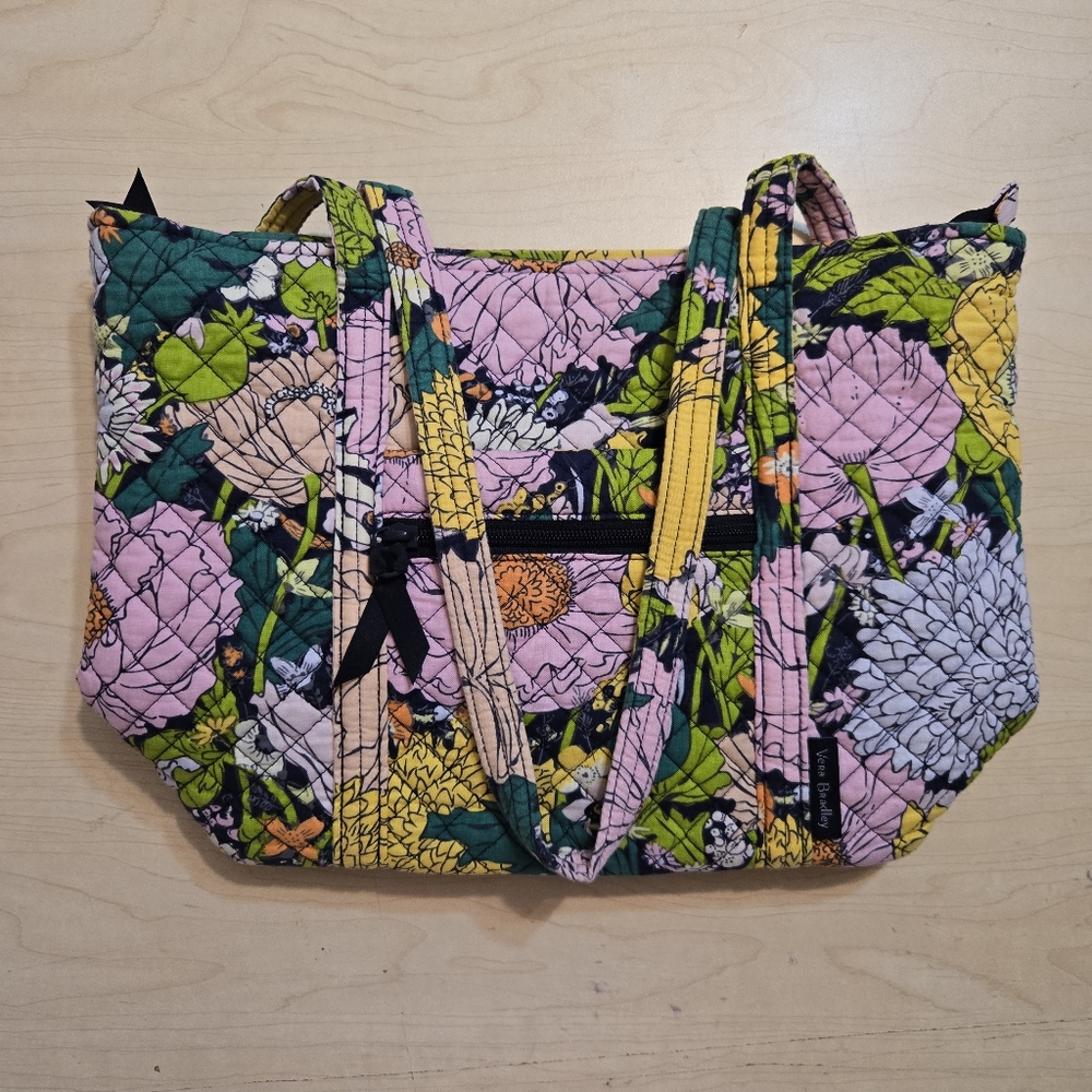 Vera Bradley Vera Tote Bag – Bold Floral Quilted Cotton (Retired Print)